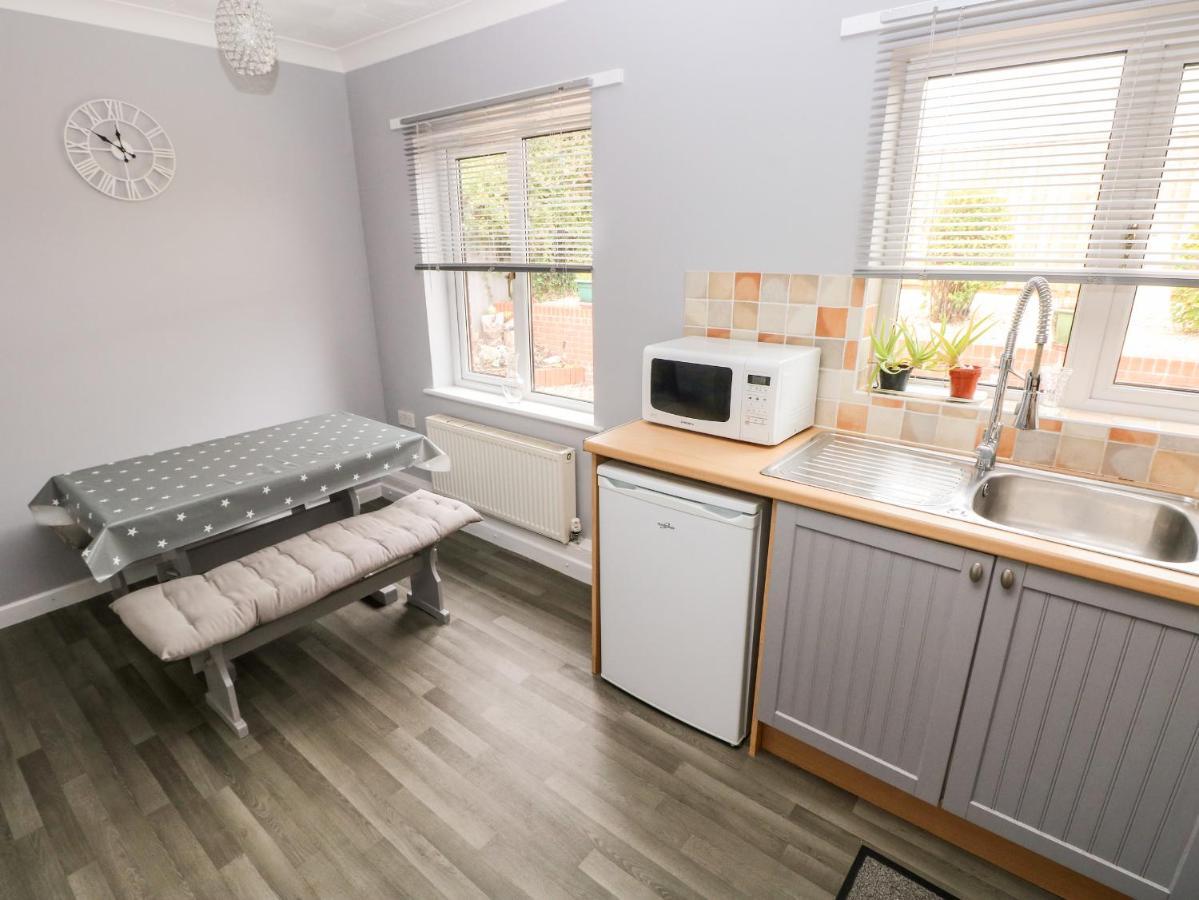 23 Charles Thomas Avenue Βίλα Pembroke Dock Εξωτερικό φωτογραφία