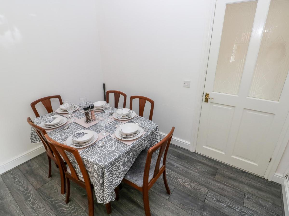 23 Charles Thomas Avenue Βίλα Pembroke Dock Εξωτερικό φωτογραφία